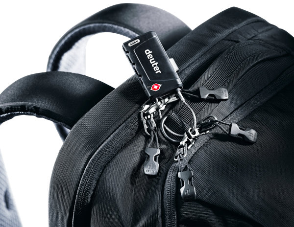 Deuter Carry On 30 – Zip s bodem pro zámek