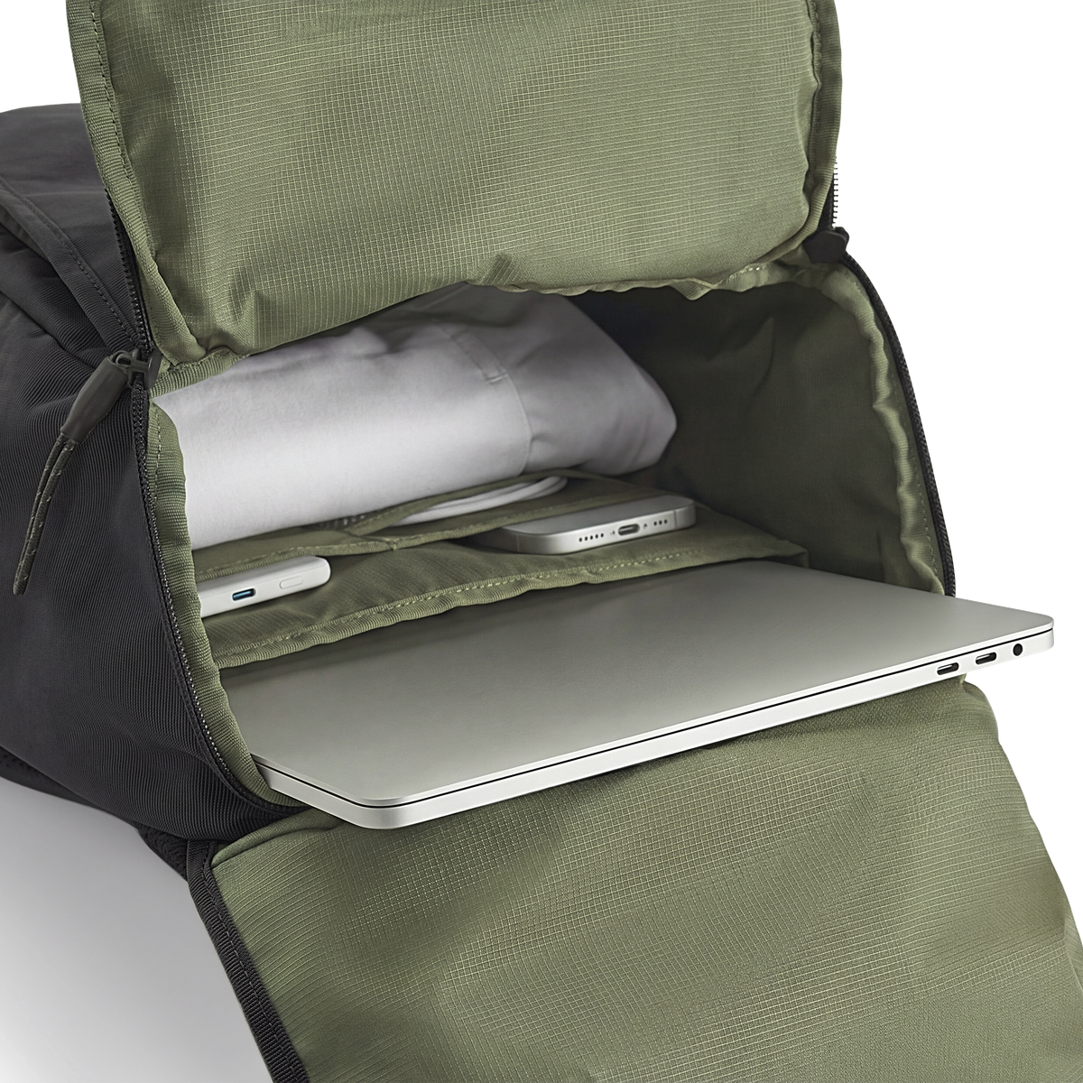 Thule Paramount batoh lite 20 l – Elegantní úložný prostor pro práci a život