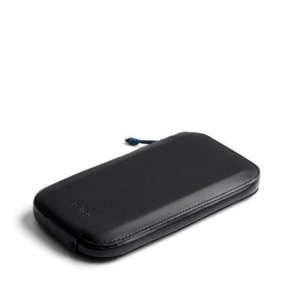 Bellroy All-Conditions Phone Pocket Plus - Ink  + Testovací sada toaletních vod ZDARMA