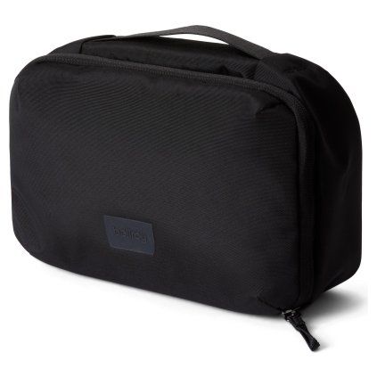 bellroy hanging toiletry kit black galerie v2 edha blk 215 01