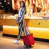 Reisenthel CarryCruiser Red – nákupní vozík, fotografie v prostředí 2