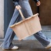 Reisenthel Carrybag Frame Twist Coffee – nákupní košík, fotografie v prostředí 4