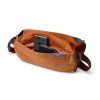Bellroy Sling - Bronze  + Testovací sada toaletních vod ZDARMA
