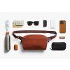 Bellroy Lite Sling - Clay  + Testovací sada toaletních vod ZDARMA