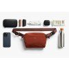 Bellroy Lite Sling Mini - Clay  + Testovací sada toaletních vod ZDARMA