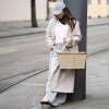 Reisenthel Carrybag Frame Cord Sand – nákupní košík, fotografie v prostředí 3