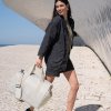 Reisenthel Allrounder M Herringbone Sand – cestovní taška, fotografie v prostředí 3