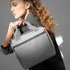 Reisenthel Allrounder Cross Herringbone Grey – cestovní taška, fotografie v prostředí 3