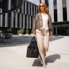Reisenthel Allrounder L Glossy dots black – cestovní taška, fotografie v prostředí 2