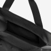 Reisenthel Shopper M Glossy dots black – nákupní taška, fotografie v prostředí 5