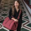 Reisenthel Allrounder L Twist maroon – cestovní taška, fotografie v prostředí 2