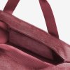 Reisenthel Shopper M Twist maroon – nákupní taška, fotografie v prostředí 5