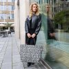 Reisenthel Shopper XL Leo nero – nákupní taška, fotografie v prostředí 2