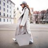 Reisenthel Shopper M Cord grey – nákupní taška, fotografie v prostředí 2