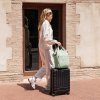 Reisenthel Allrounder R Puffer Iced Matcha 15l – batoh, fotografie v prostředí 2