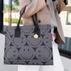 Reisenthel Daily Shopper Smiley Grey – nákupní taška, fotografie v prostředí 3