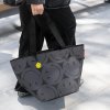 Reisenthel Shopper M Smiley grey – nákupní taška, fotografie v prostředí 2