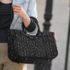 Reisenthel Loopshopper M Boucle Black – nákupní taška, fotografie v prostředí 3