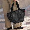 Reisenthel Shopper M Boucle Black – nákupní taška, fotografie v prostředí 2