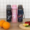 BAAGL Tritanová láhev na pití Pixel Space 500 ml – lifestyle fotografie 8