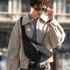 Reisenthel City Beltbag Boucle Black – ledvinka, fotografie v prostředí 3