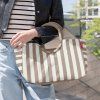 Reisenthel Loopshopper M Summerstripes coffee – nákupní taška, fotografie v prostředí 3