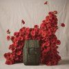 Herschel Retreat™ Small Quilted Capsule Rosin Daisy 17L – oficiální doplňková fotografie modelu