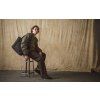 Herschel Heritage™ Quilted Capsule Tote Black Tonal 24.5L – fotografie v použití a detail modelu