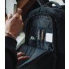 Herschel Kaslo Tech Mood Indigo Tonal 30L – fotografie v použití a detail modelu