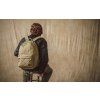 Herschel Classic™ XL Quilted Capsule Khaki Tonal 30L – fotografie v použití a detail modelu