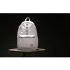 Herschel Heritage™ Ripstop Reflective Ultimate Gray/Stone Mountain 24L – fotografie v použití a detail modelu